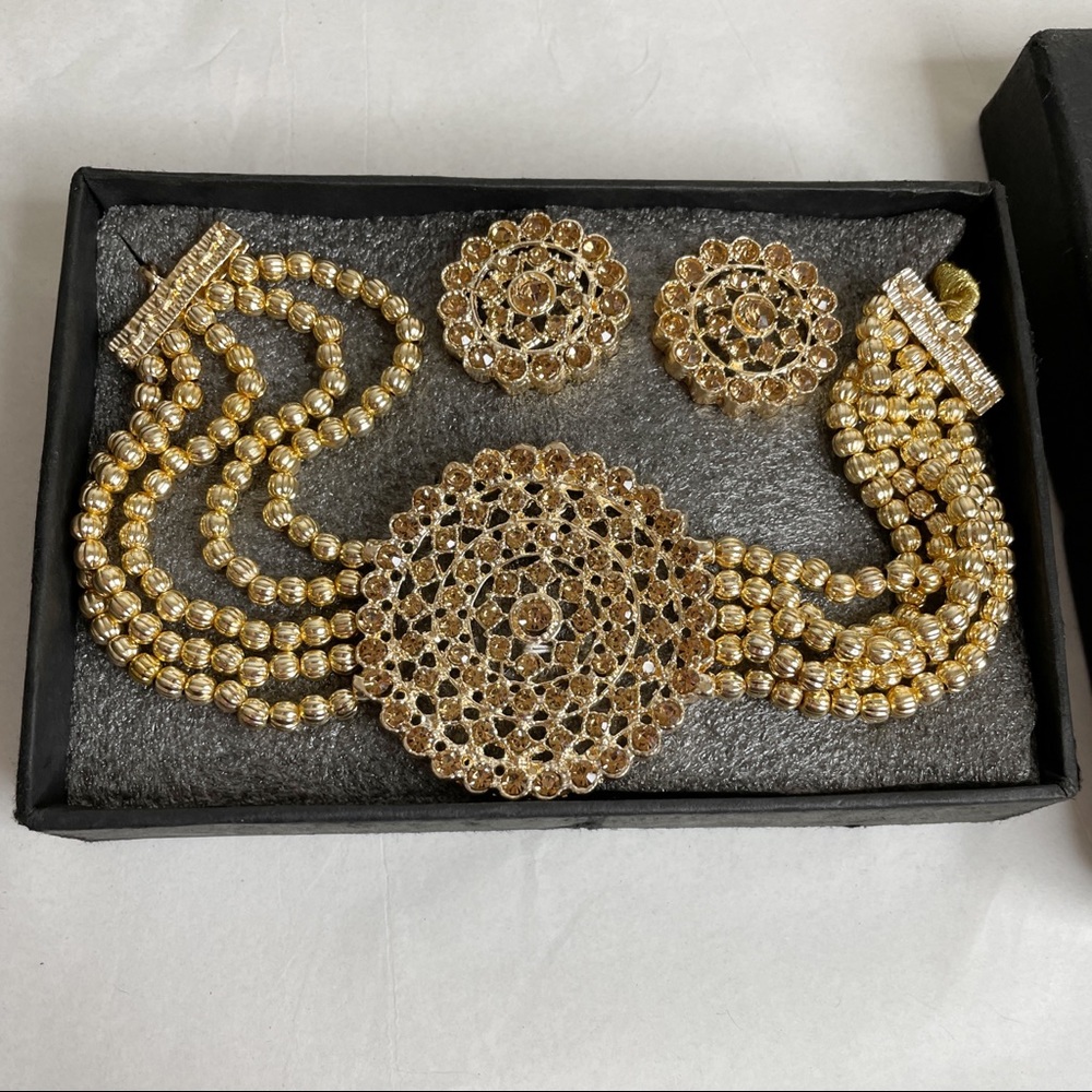 Touchstone Bollywood Yellow Rhinestone Gold Beaded Choker Necklace & Earrings - Picture 4 of 16